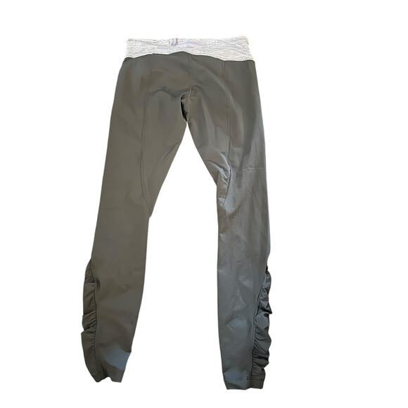 Lululemon Lavender Gray Everlux Leggings, Zipper Pocket, Size 10 - Picture 2 of 7
